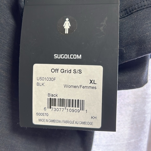 Black t shirt  side zippered pocket - Picture 3 of 3